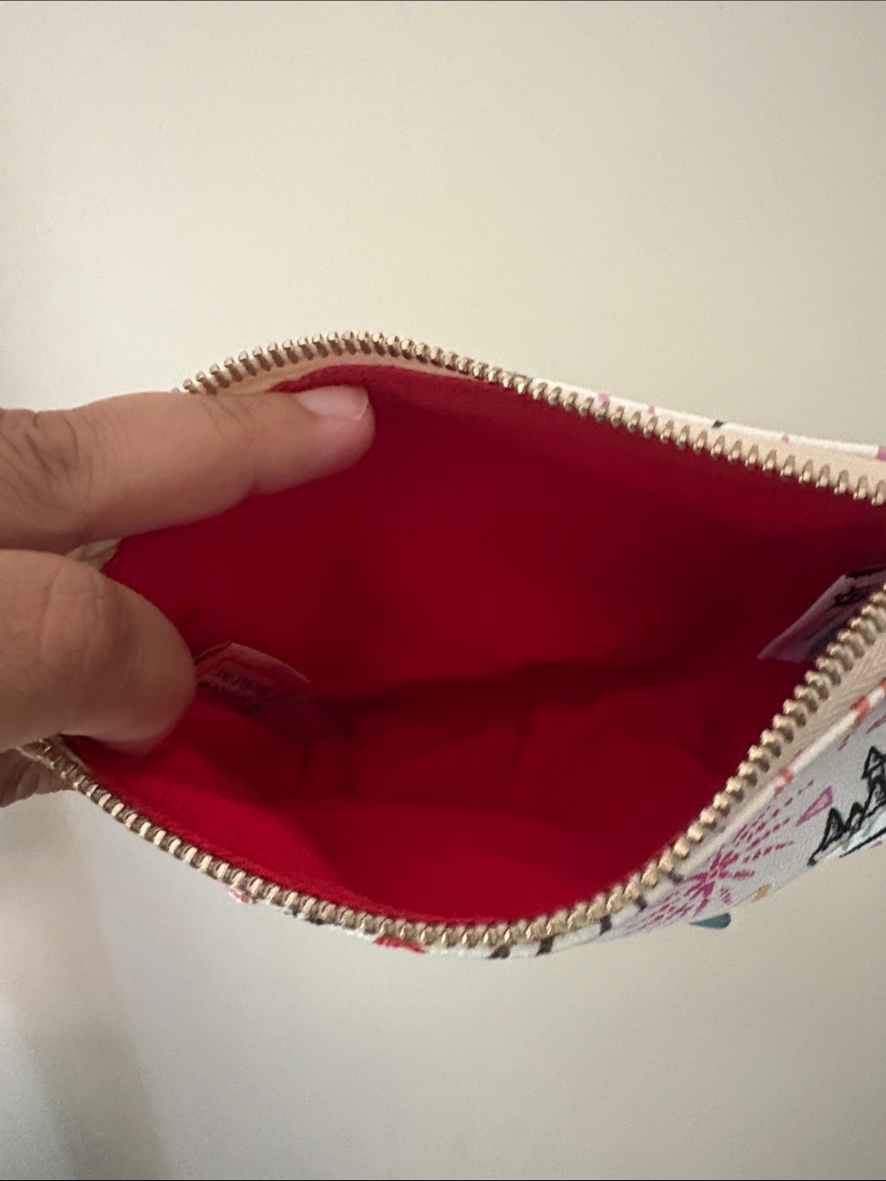 Dooney and Bourke Disney cosmetic bag - Picture 6 of 7
